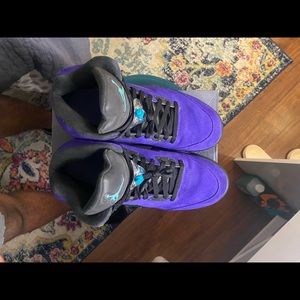 Alternate Jordan retro 5